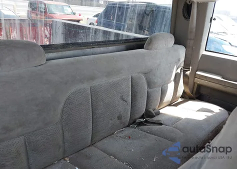 1997 GMC Sierra 1500 Sl Wideside z USA, uszkodzony, nr VIN 2GTEC19W4V1501463